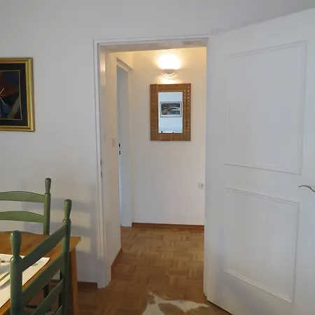 Apartment Tinkara *